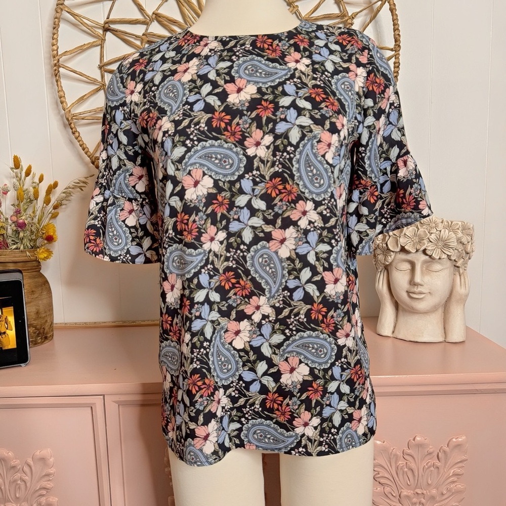 LOFT Navy Floral Paisley XS Blouse‎